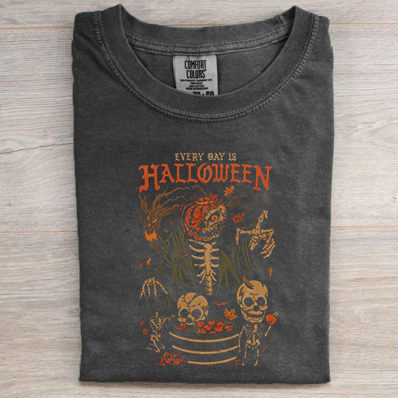Vintage Horror Graphic T-shirt